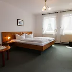 酒店 & Restaurant Am Alten Rhin 诺伊鲁平