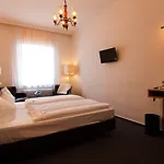 & Restaurant Am Alten Rhin