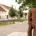 & Restaurant Am Alten Rhin 3* 诺伊鲁平