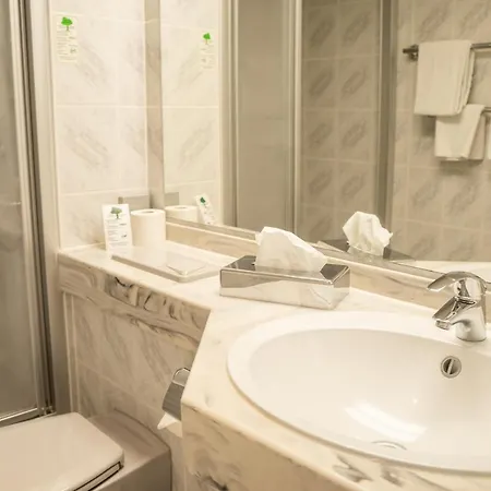 Szálloda & Restaurant Am Alten Rhin 3*