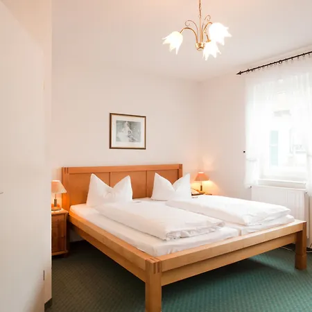 Hotel & Restaurant Am Alten Rhin 3* Neuruppin