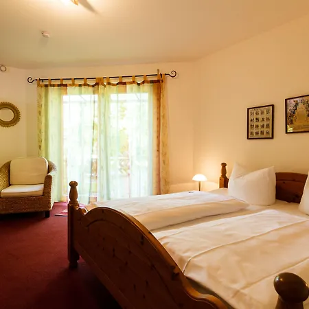 Hotel Hotel & Restaurant Am Alten Rhin 3*