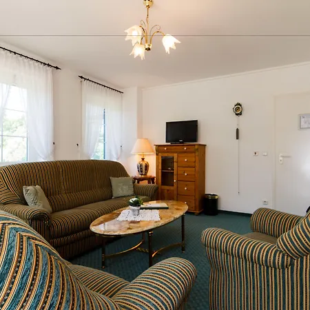 Hotel Hotel & Restaurant Am Alten Rhin 3*