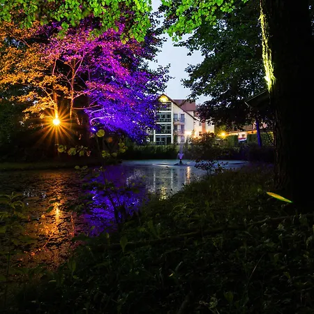 & Restaurant Am Alten Rhin 3* 네우루핀