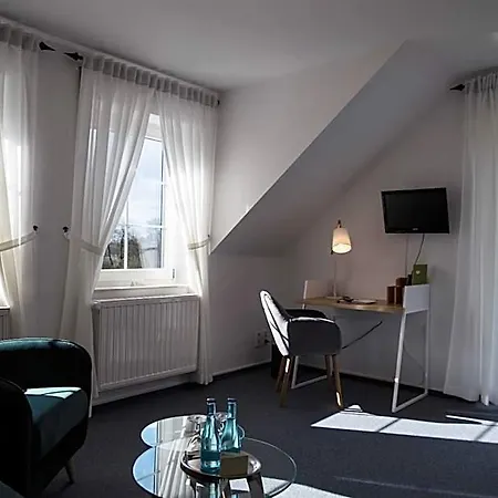 & Restaurant Am Alten Rhin Hotel
