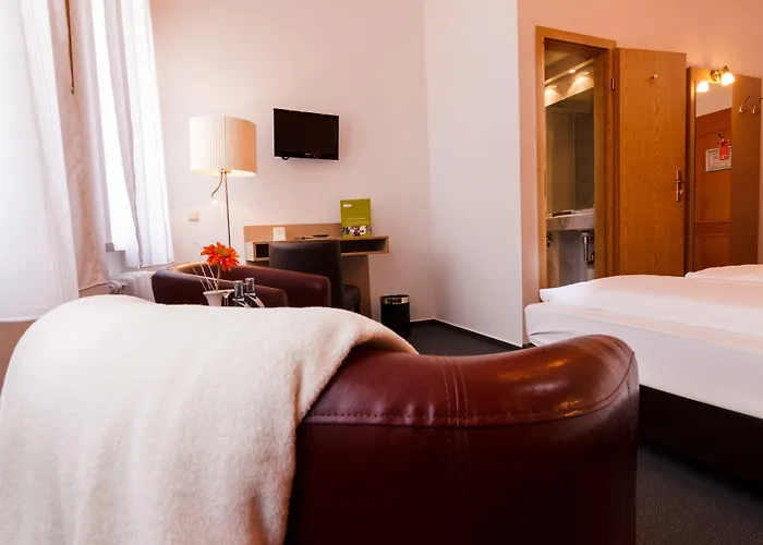 & Restaurant Am Alten Rhin 3* Neuruppin