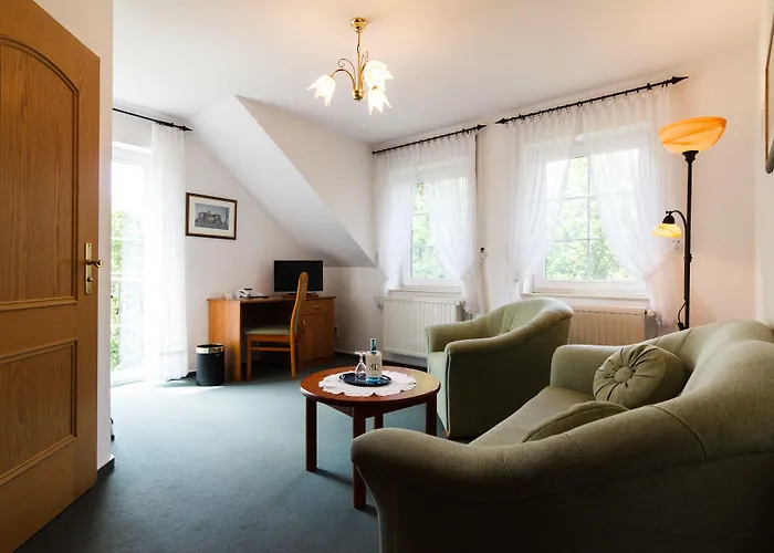 & Restaurant Am Alten Rhin 3* Neuruppin