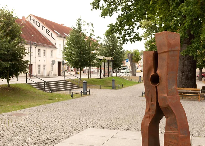 & Restaurant Am Alten Rhin 3* Neuruppin