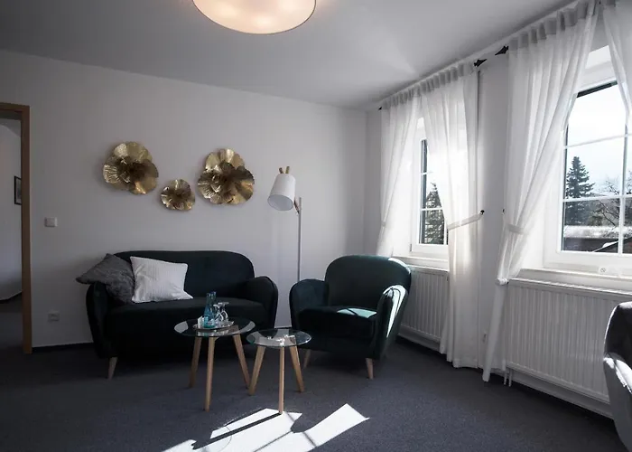 & Restaurant Am Alten Rhin 3* 诺伊鲁平